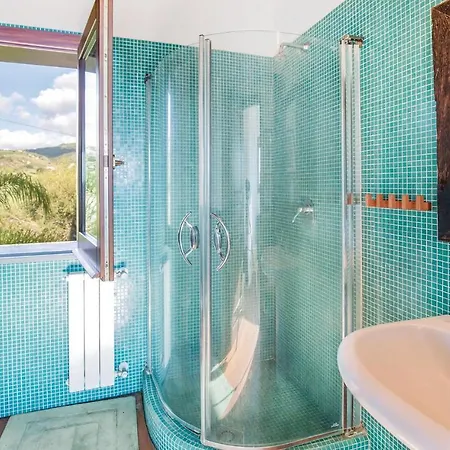 Beautiful In S, Maria Di Ricadi Vv With 3 Bedrooms And Wifi