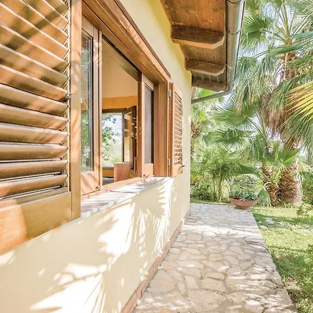 Beautiful In S, Maria Di Ricadi Vv With 3 Bedrooms And Wifi Holiday home