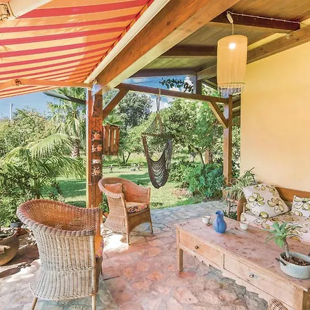 Beautiful In S, Maria Di Ricadi Vv With 3 Bedrooms And Wifi